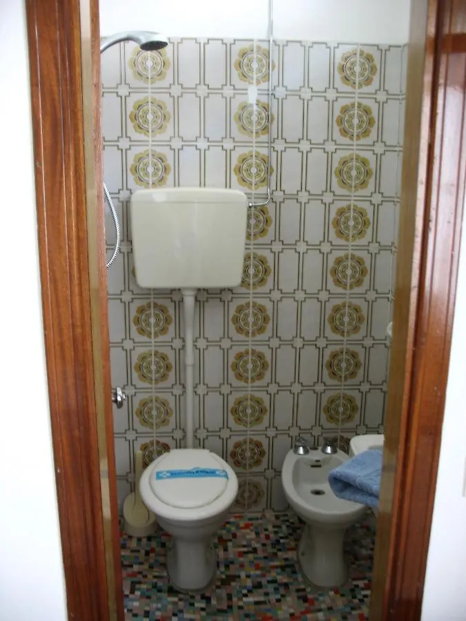 Hotel Alessi** Римини 2*,